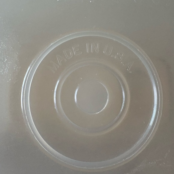 Tupperware Vintage Cereal Container - Picture 4 of 6